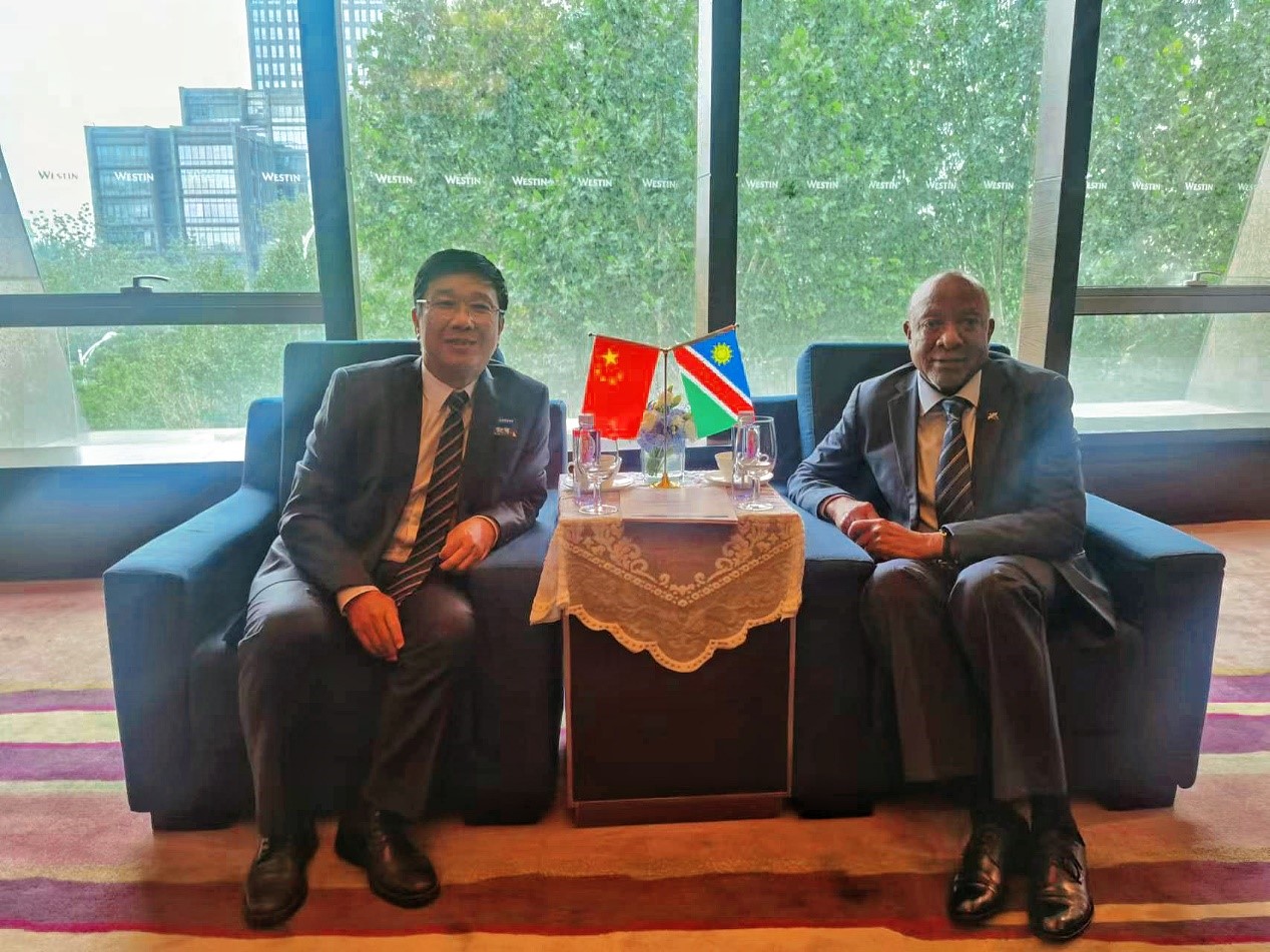 中非合作论坛期间Xcsport资源 董事长王平卫拜会三国总统