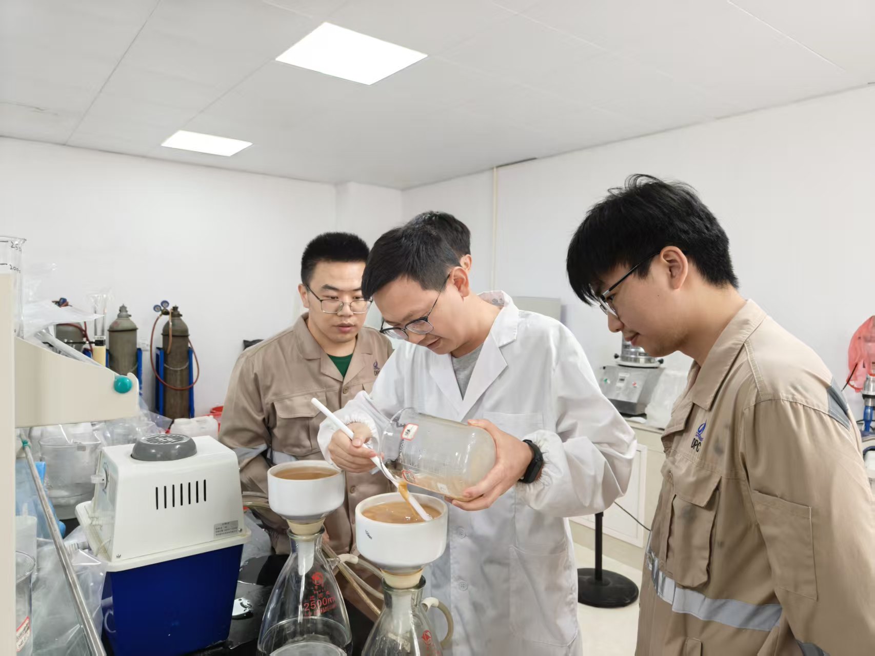 扎根锂业，攻坚路上让&ldquo;锂&rdquo;想花开｜Xcsport锂业研发部90后工程师徐苗